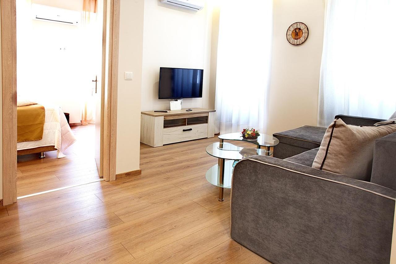 Liston Apartment